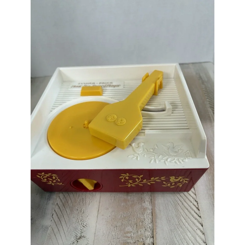 Fisher Price Music Box Record Player w/ 5 discs 2010